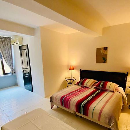 Les Chambres De La Villa Eugenie Lézignan-Corbières Екстериор снимка