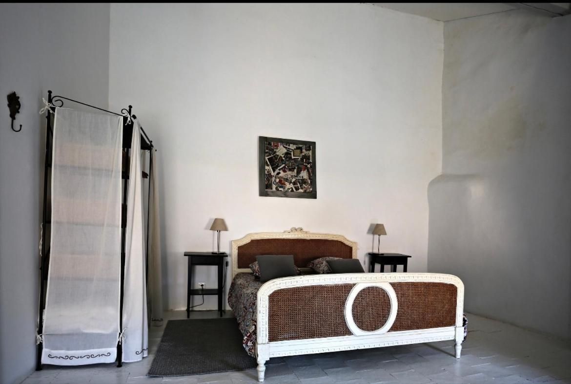 Les Chambres De La Villa Eugenie Lézignan-Corbières Стая снимка